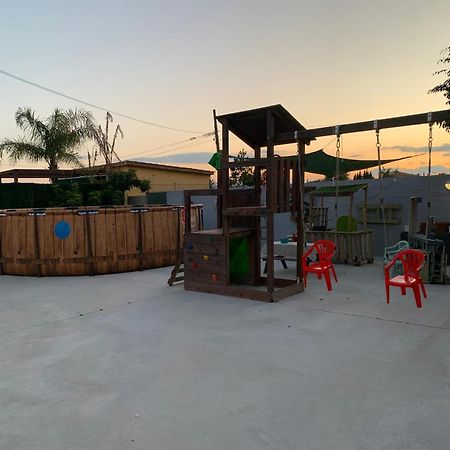 Casa Enric , Con Zona Infantil, Piscina Y Parking Privado Pensionat Deltebre Exteriör bild