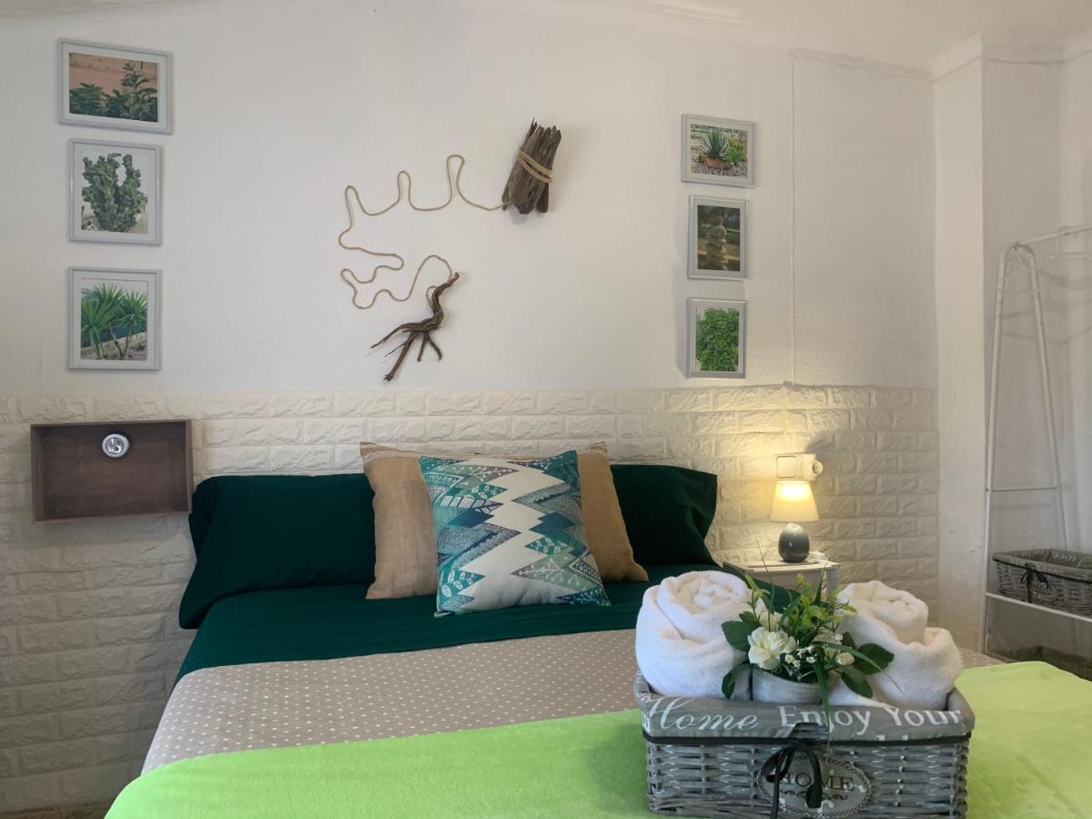 Casa Enric , Con Zona Infantil, Piscina Y Parking Privado Pensionat Deltebre Exteriör bild